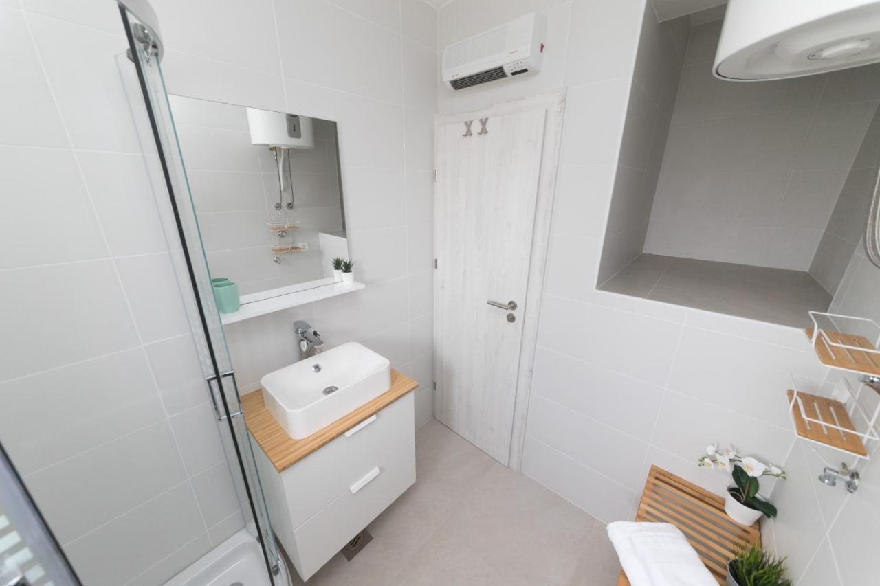 Agava Apartment อูกล์ยัน ภายนอก รูปภาพ